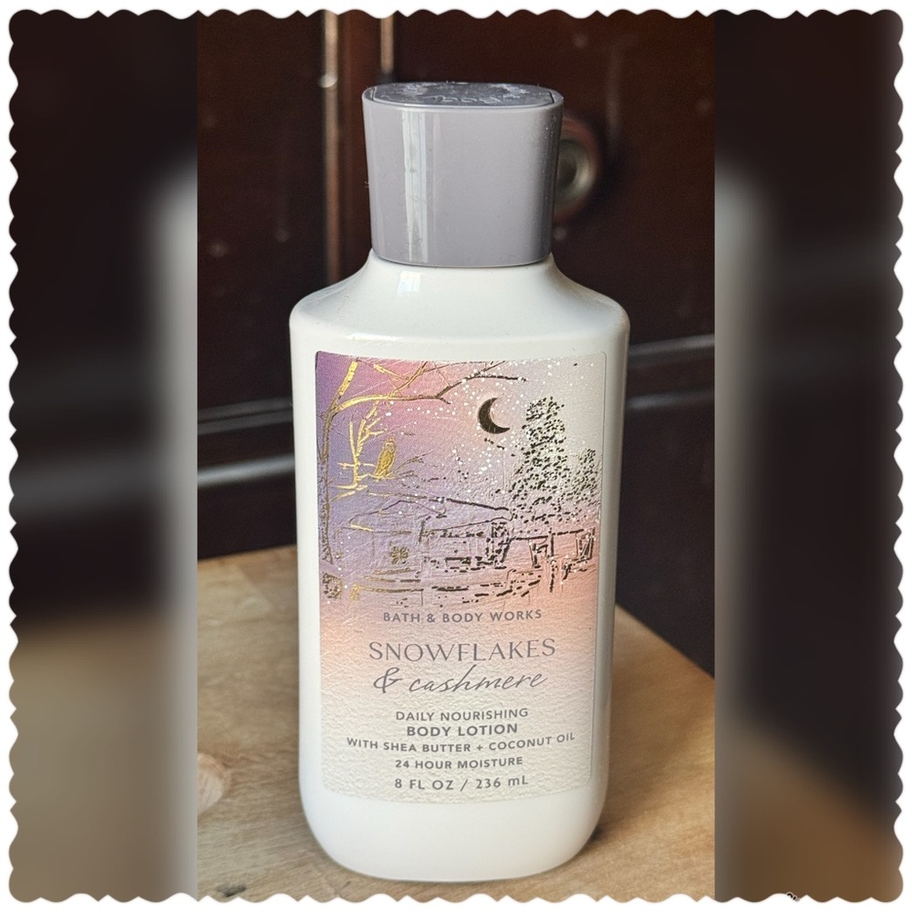 Bath & Body Works Snowflakes & Cashmere Body Lotion DISCONTINUED
